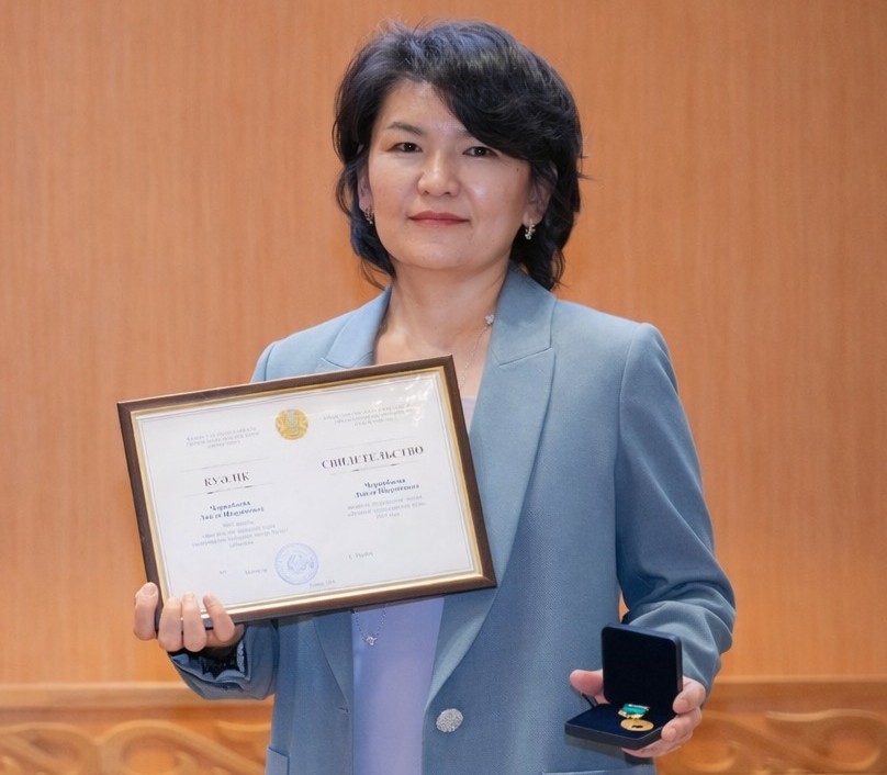 Компьютерлік ғылымдар кафедрасының доцент-зерттеушісі Черикбаева Ляйля Шариповна 2025 жылғы «Жоғары оқу орнының үздік оқытушысы» атағымен марапатталды